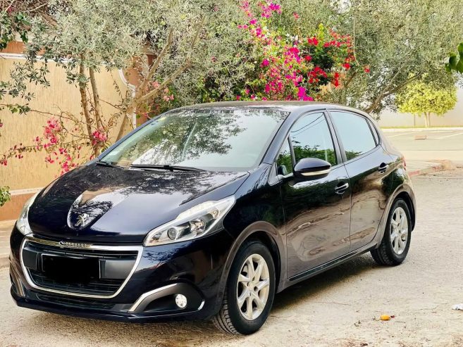 Voiture-Peugeot-208-a-vendre-a-Manouba-Prix-35000-dinars-proxity.tn-annonces-voiture-occasion-tunisie-1