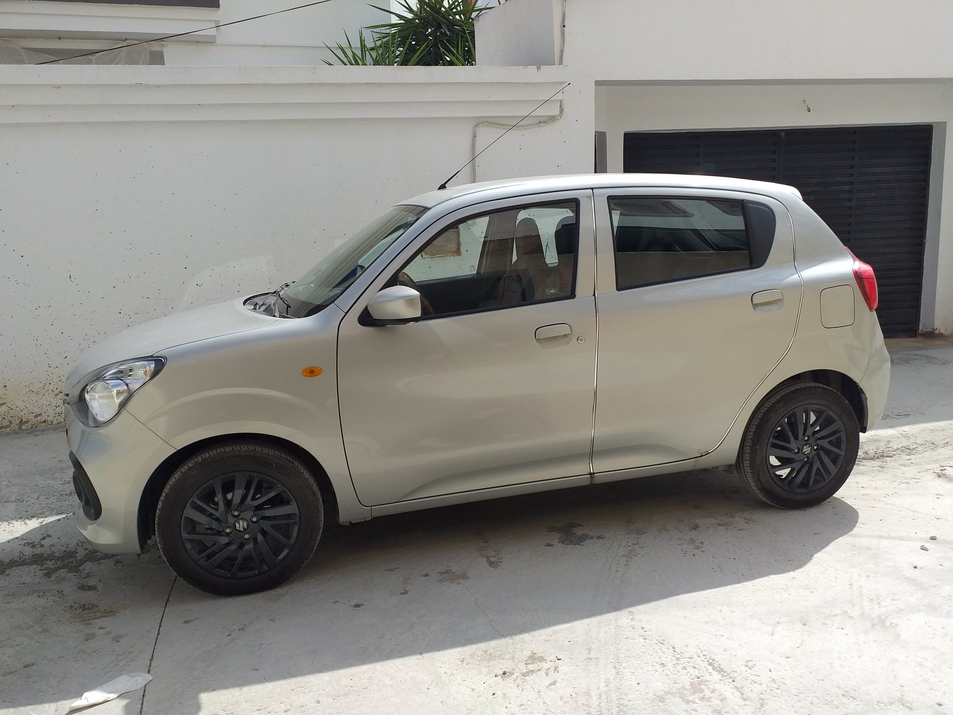 Voiture-Suzuki-Celerio-a-vendre-a-Borj-Louzir-prix-32000-dinars-proxity.tn-annonce-voiture-occasion-a-vendre-tunisie