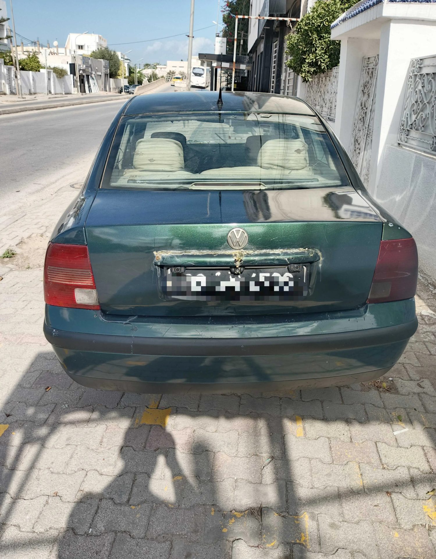 Voiture-Volkswagen-Passat-a-vendre-a-Rades-prix-17500-dinars-proxit.tn-annonce-tunisie-voiture-occasion-a-vendre-1