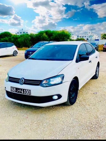 Voiture-Volkswagen-Polo-Sedan-a-vendre-a-Fouchana-prix-26000-dinars-proxity.tn-annonce-voiture-occasion-a-vendre-tunisie-3