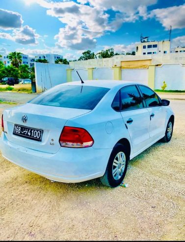 Voiture-Volkswagen-Polo-Sedan-a-vendre-a-Fouchana-prix-26000-dinars-proxity.tn-annonce-voiture-occasion-a-vendre-tunisie-5