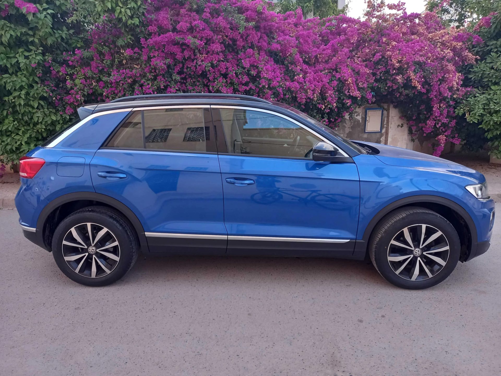 Voiture-Volkswagen-T-ROC-a-vendre-a-Ben-Arous-prix-76000-dinars-proxity.tn-annonce-voiture-occasion-a-vendre-tunisie-3