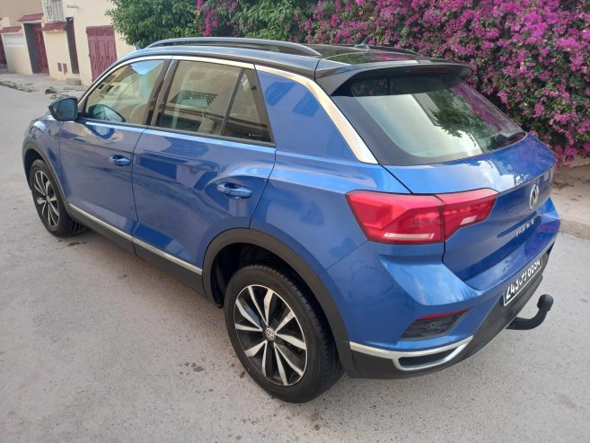 Voiture-Volkswagen-T-ROC-a-vendre-a-Ben-Arous-prix-76000-dinars-proxity.tn-annonce-voiture-occasion-a-vendre-tunisie-6