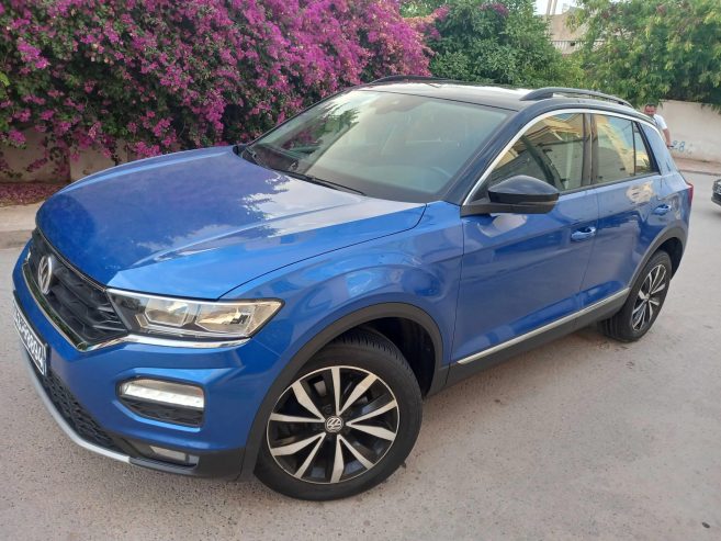 Voiture-Volkswagen-T-ROC-a-vendre-a-Ben-Arous-prix-76000-dinars-proxity.tn-annonce-voiture-occasion-a-vendre-tunisie