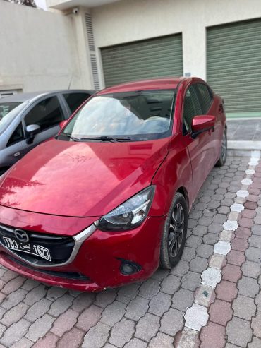 Voiture-mazda-2-sedan-a-vendre-a-Manouba-prix-30500-dinars-proxity.tn-annonce-voiture-occasion-tunisie