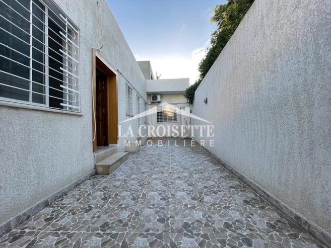 RDCH villa S+2 à La Soukra MRCV0015