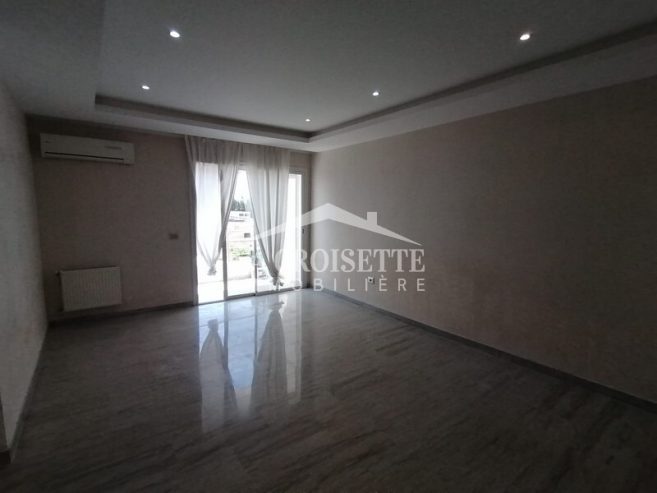 Appartement S+3 à La Soukra ZAV1683