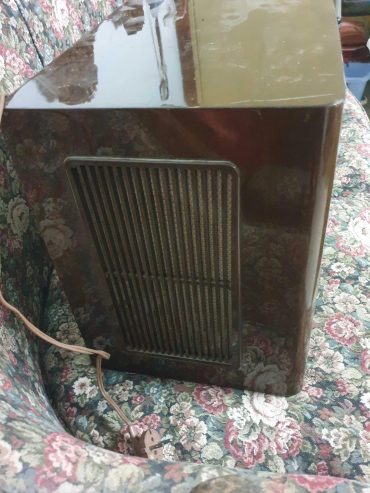 radio-antique-a-vendre-a-Hammamet-prix-420-dinars-proxity.tn-annonces-produits-antiques-a-vendre-tunisie-2