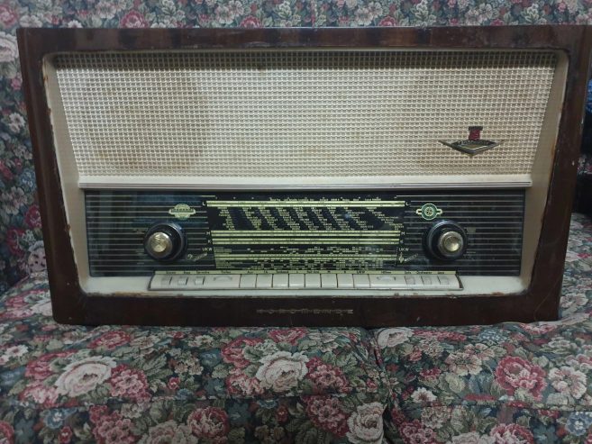 radio-antique-a-vendre-a-Hammamet-prix-420-dinars-proxity.tn-annonces-produits-antiques-a-vendre-tunisie