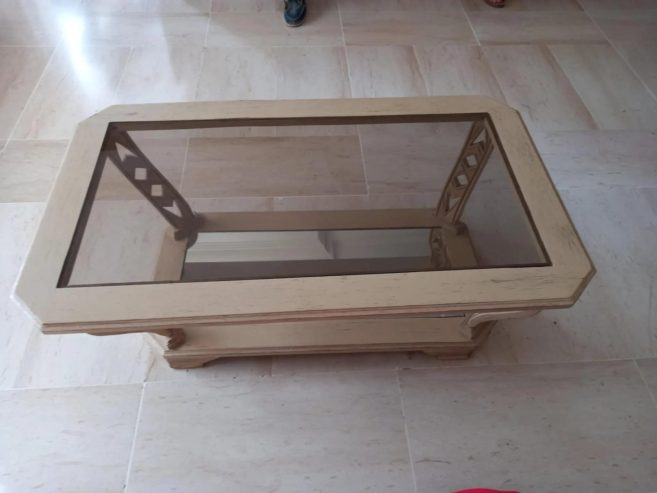 2-salons-avec-deux-styles-differents-table-basse-meuble-TV-a-vendre-a-Soukra-prix-1500-dinars-proxity.tn-annonce-tunisie-meuble-occasion-a-vendre-4