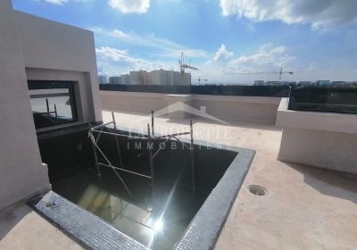 Penthouse S+4 avec piscine aux Jardins de Carthage ZAV1741