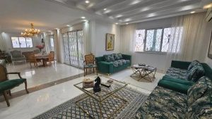 Villa de luxe à vendre – Cité El Ghazela – Piscine – 1300000 DT