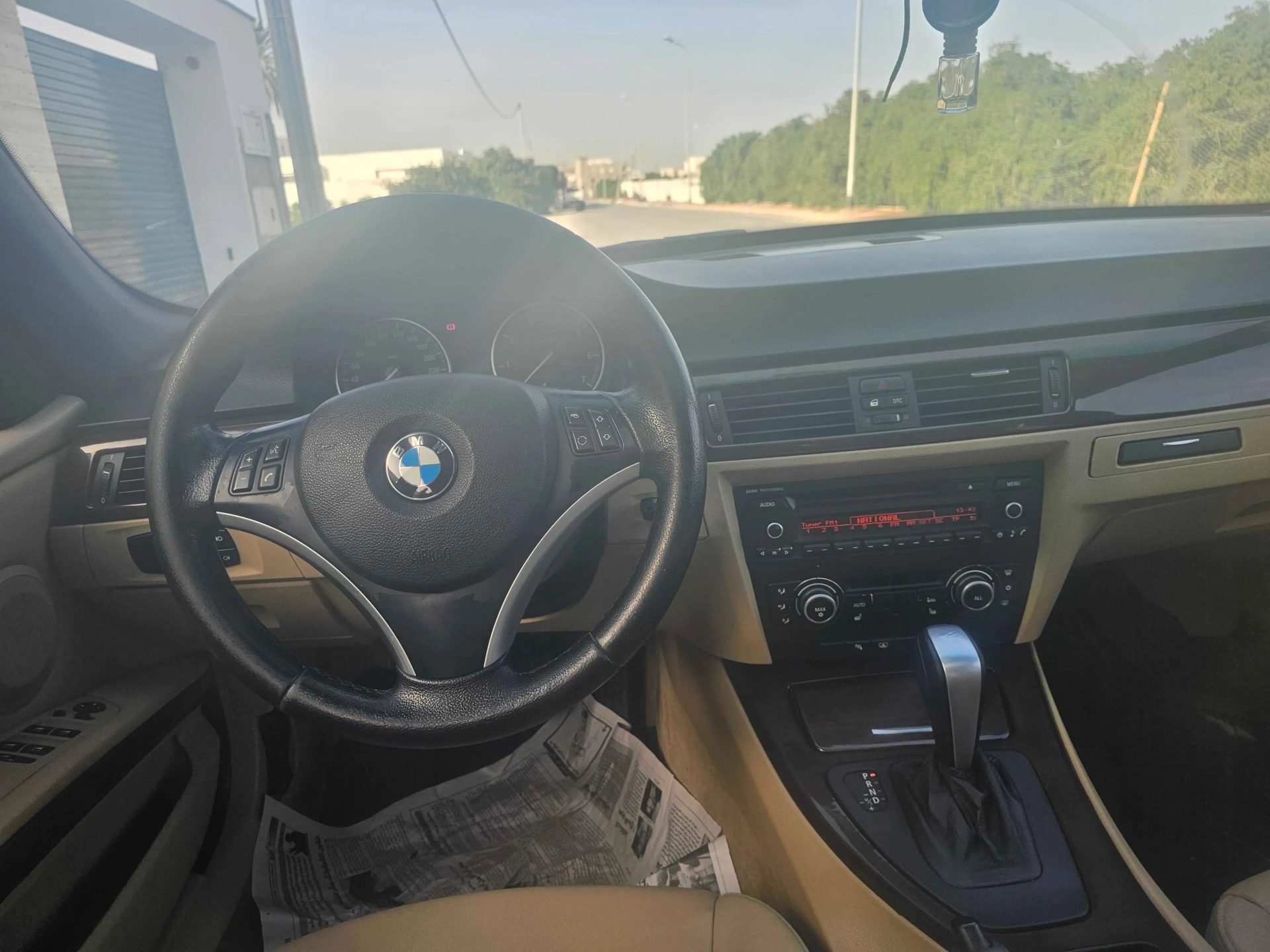 BMW-E90-316i-Moteur-N45-Annee-2012-a-vendre-a-La-Soukra-prix-47500-dinars-proxity.tn-annonces-tunisie-voiture-occasion-a-vendre-5