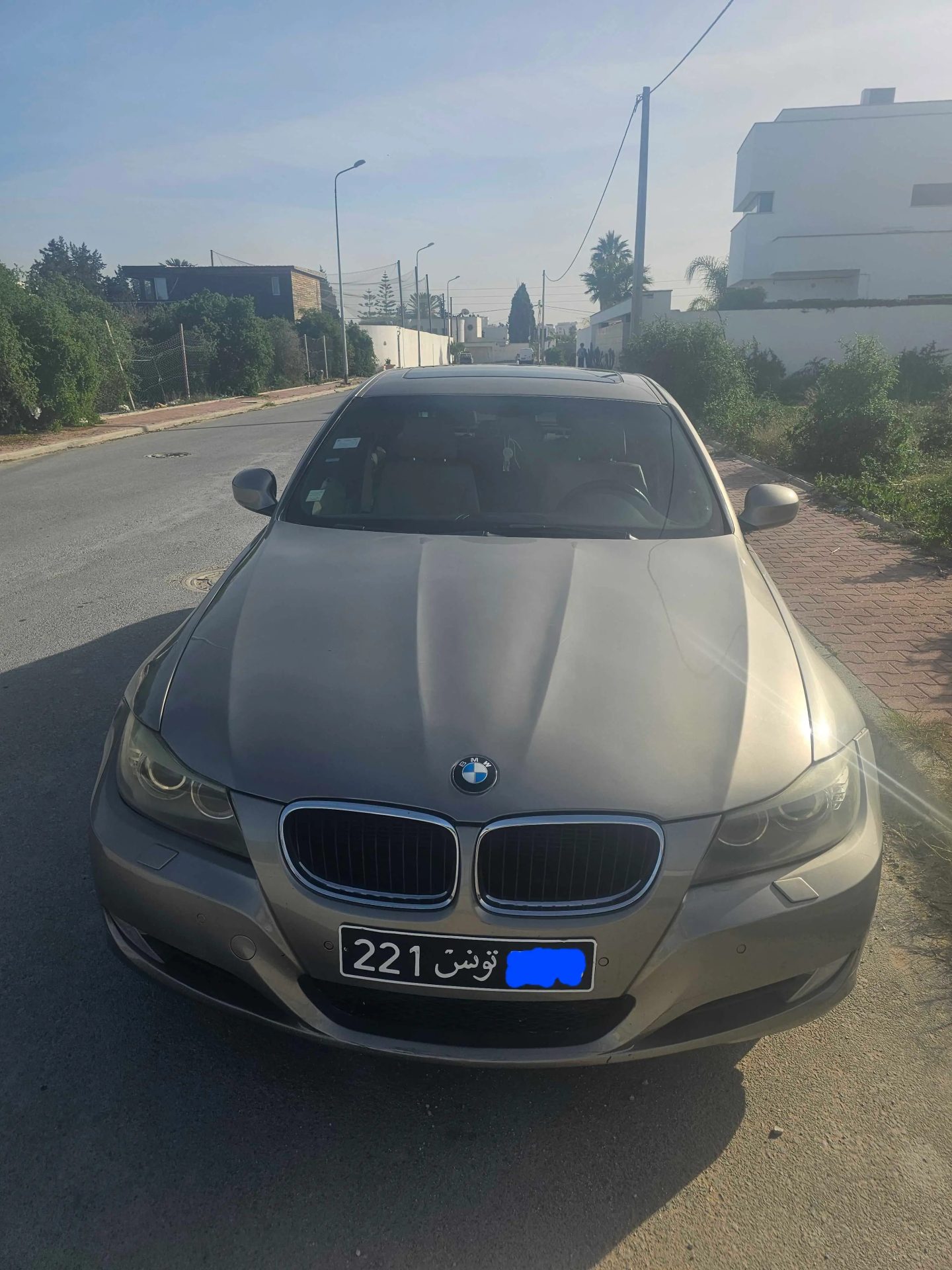 BMW-E90-316i-Moteur-N45-Annee-2012-a-vendre-a-La-Soukra-prix-47500-dinars-proxity.tn-annonces-tunisie-voiture-occasion-a-vendre-9