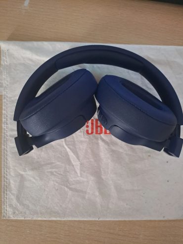 Casque-JBL-Tune-720-BT-neuf-a-vendre-a-Borj-Louzir-prix-270-dinars-proxity.tn-annonces-tunisie-casque-audio-a-vendre-4