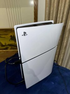 PlayStation 5 Digitale à vendre – Sfax – 2 manettes – Jeux inclus