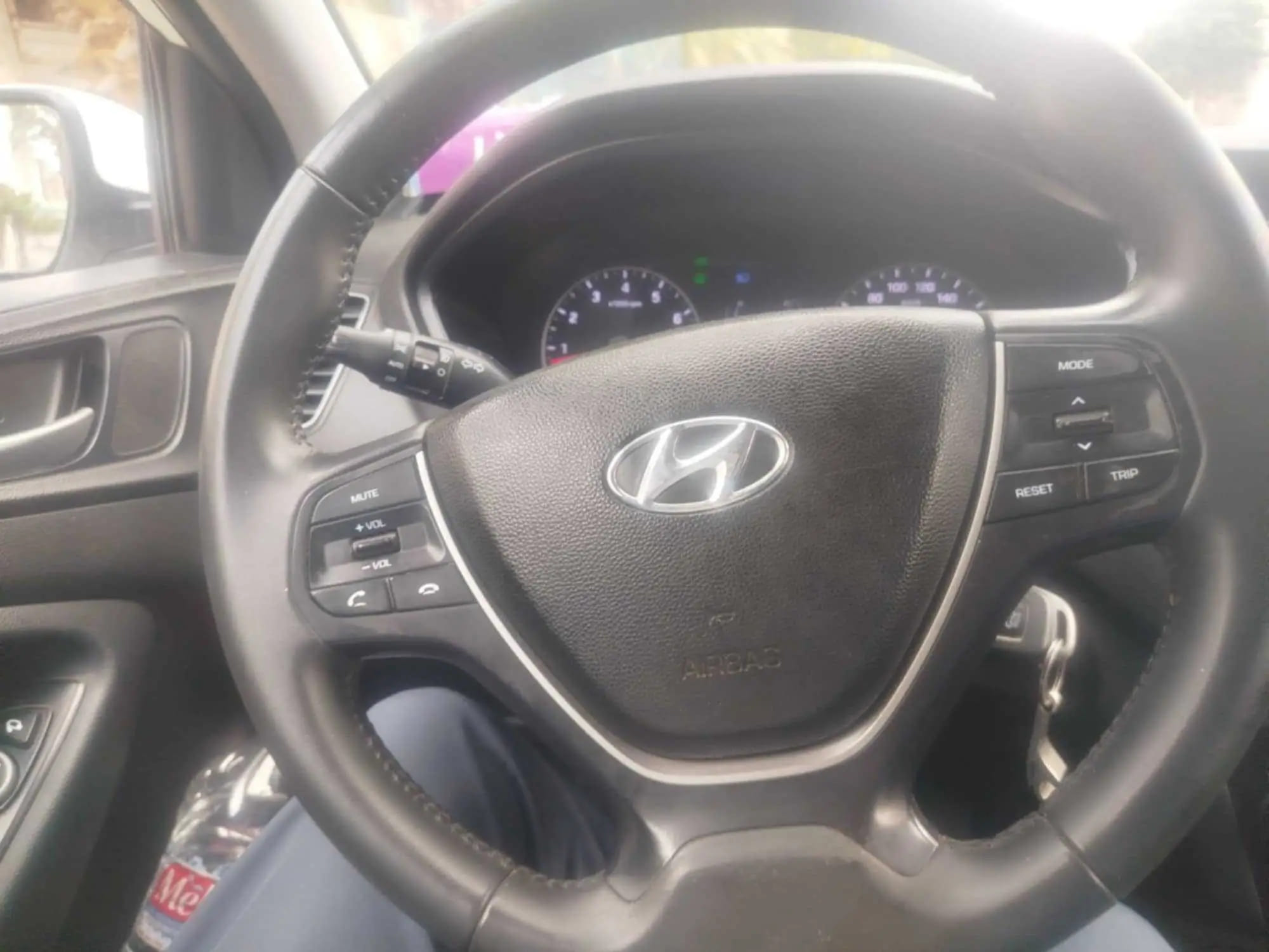 Hyundai-i20-a-vendre-a-Hammam-Chatt-prix-46500-dinars-proxity.tn-annonces-tunisie-voiture-occasion-a-vendre-4