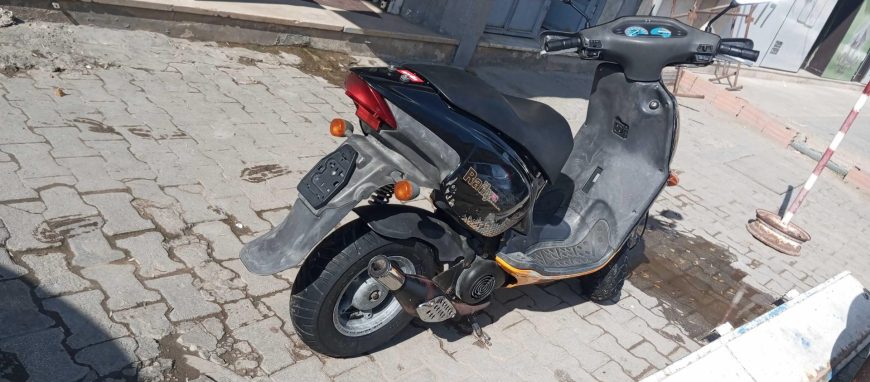 Moto-occasion-Aprilia-Rally-50cm3-a-vendre-a-La-Marsa-prix-3600-dinars-proxity.tn-annonces-tunisie-moto-occasion-a-vendre-5-1