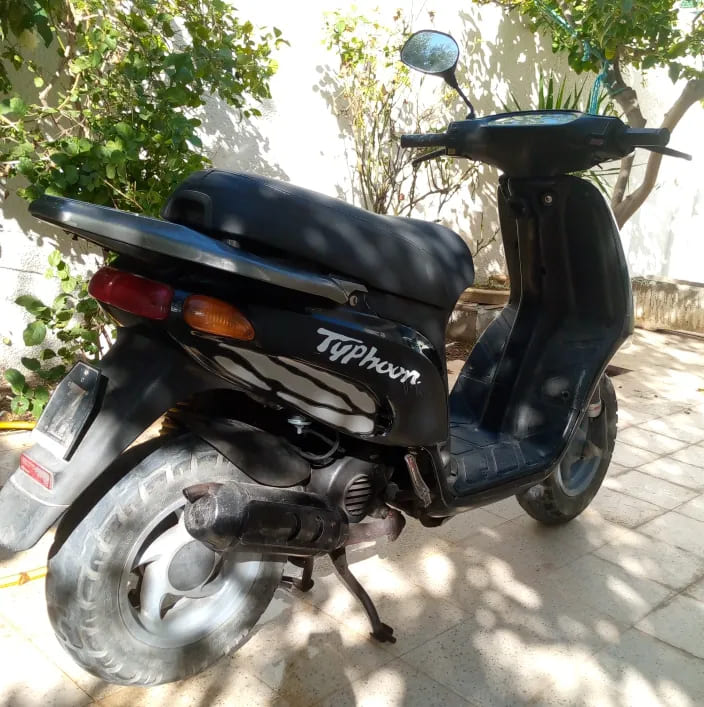 Scooter-Piaggio-Typhoon-50-2T-a-vendre-a-Nabeul-prix-1500-dinars-proxity.tn-annonces-tunisie-moto-occasion-a-vendre-2