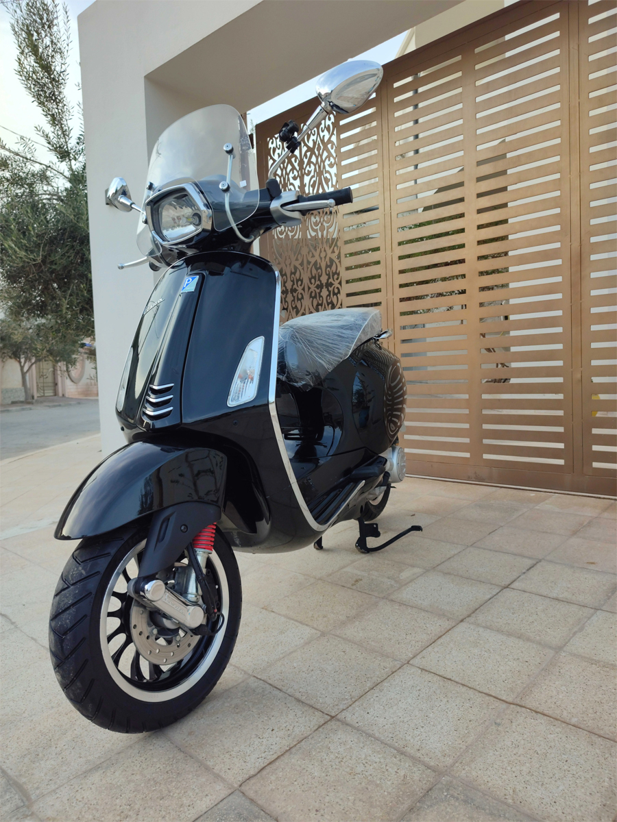 Scooter-Vespa-Sprint-50-4T-a-vendre-a-Gabes-prix-6500-dinars-6