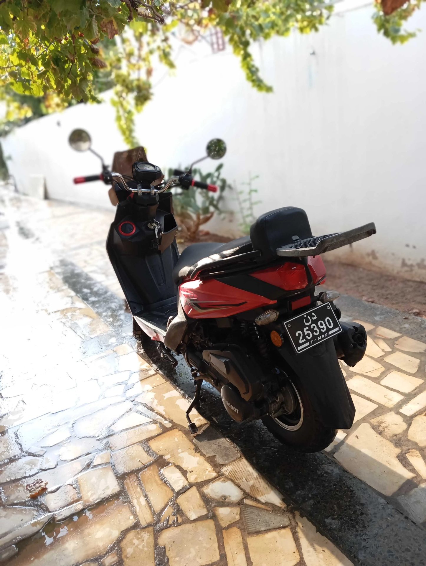 UNISCOOT-Scooteur-TMAX-125CC-a-vendre-a-Hammamet-prix-2800-dinars-proxity.tn-annonces-tunisie-moto-occasion-a-vendre-2