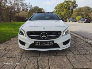 Mercedes CLA 200 AMG 2014 – Cité Ennasr – Occasion – Toutes options – État impeccable – 77500 DT