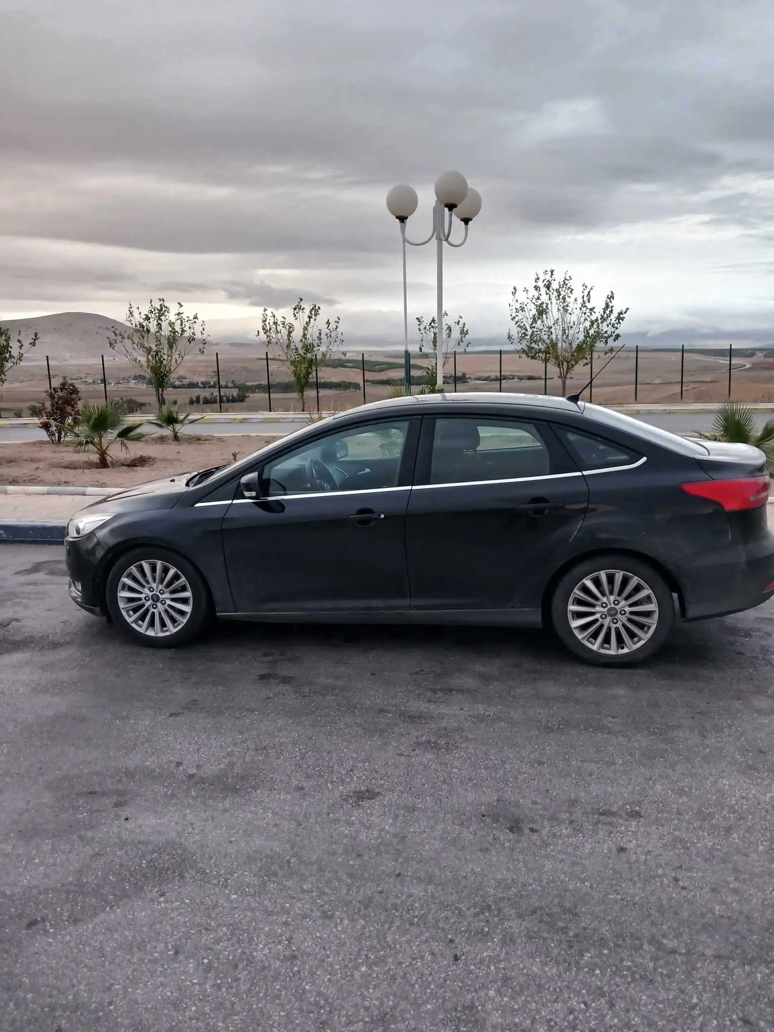 Voiture-occasion-Ford-Focus-2016-a-vendre-a-Tunis-prix-41000-dinars-proxity.tn-annonces-tunisie-voiture-occasion-a-vendre-3