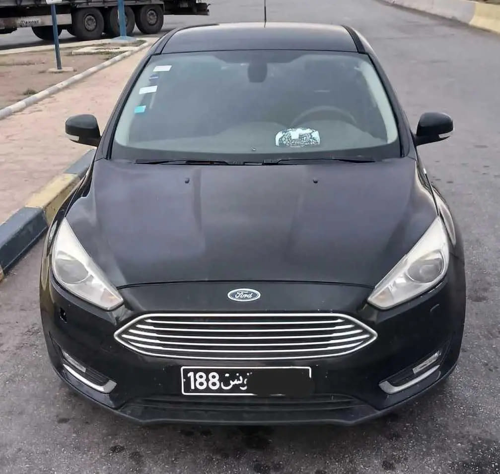 Voiture-occasion-Ford-Focus-2016-a-vendre-a-Tunis-prix-41000-dinars-proxity.tn-annonces-tunisie-voiture-occasion-a-vendre