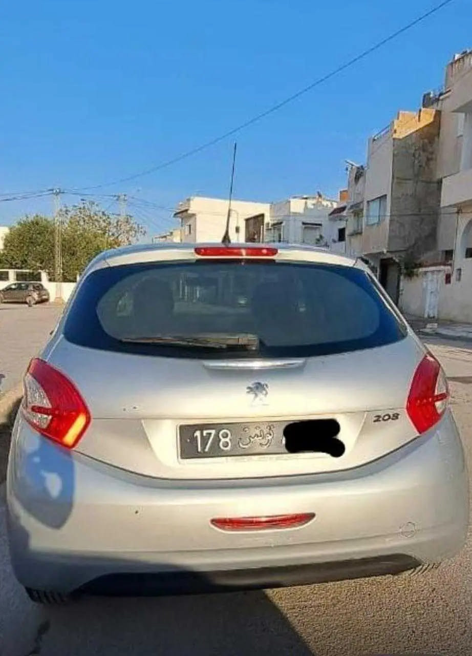 Voiture-occasion-Peugeot-208-a-vendre-a-Bardo-prix-25500-dinars-proxity.tn-annonces-tunisie-voiture-occasion-a-vendre-7