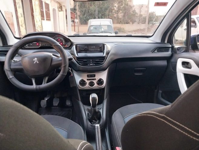 Voiture-occasion-Peugeot-208-a-vendre-a-Gafsa-prix-34000-dinars-proxity.tn-annonces-tunisie-voitures-occasions-a-vendre-2