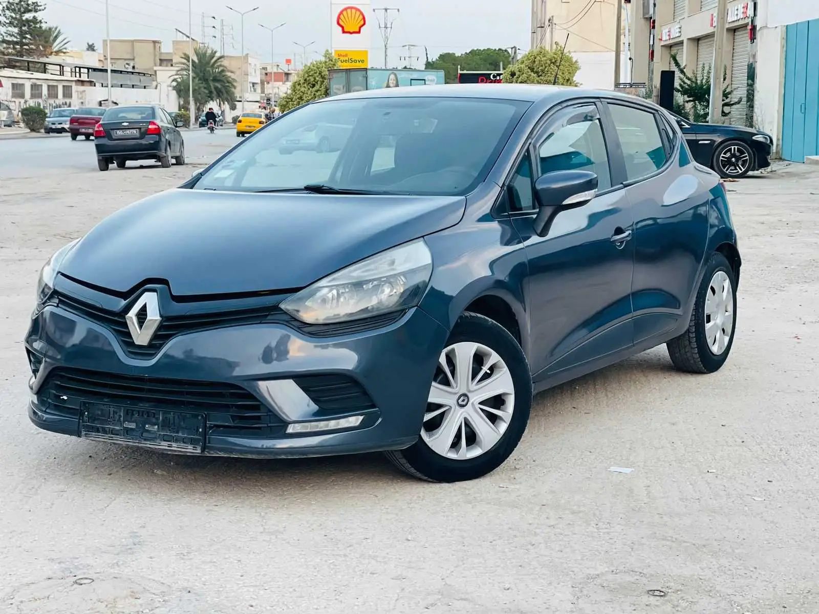 Voiture-occasion-Renault-Clio-a-vendre-a-Oued-Ellil-prix-35000-dinars-proxity.tn-annonces-tunisie-voiture-occasion-a-vendre