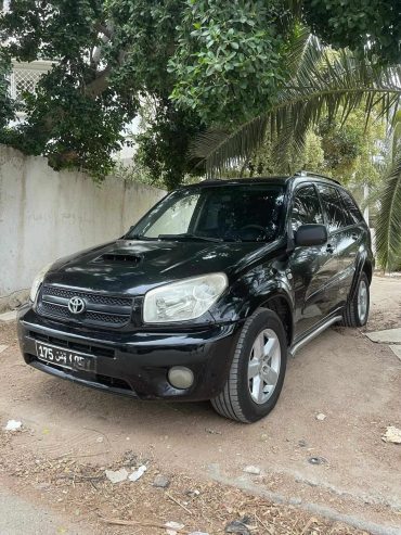 Voiture-occasion-Toyota-RAV4-2.0-D4D-a-vendre-a-El-Mourouj-prix-31000-dinars-proxity.tn-annonces-tunisie-voiture-occasion-a-vendre