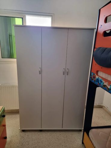 Chambre-a-coucher-pour-enfants-A-vendre-El-Menzah-1100-DT-garde-robe-1