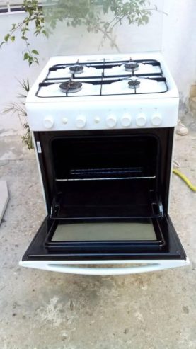 Cuisiniere-Ariston-4-feux-Ariston-Gaz-de-ville-390-dinars-Tunis-proxity.tn-annonces-produits-electromenager-a-vendre-1