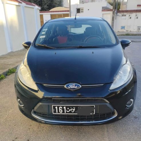 Ford Fiesta Titanium 2012 – 215 000 km – Cité Ettahrir – 26000 DT