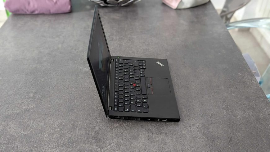 Lenovo-X270-I3-Portable-Pro-12.5-pouces-256Go-SSD-8Go-RAM-690-DT-Carthage-3