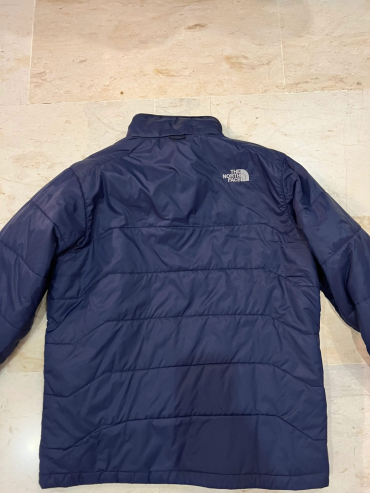 Manteau The North Face Taille M – El Mourouj – 90 DT