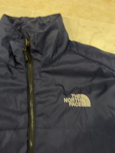 Manteau The North Face Taille M – El Mourouj – 90 DT