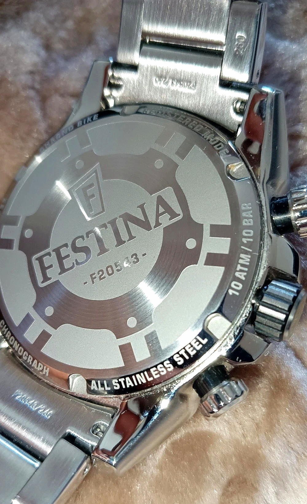 Montre-Festina-Chrono-Bike-en-Acier-Argente-f20543-3-Cite-Ennasr-2-450-dinars-proxity.tn-annonces-tunisie-montres-a-vendre-2