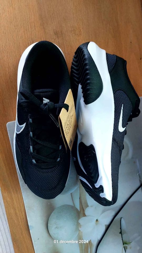 Nike-Legend-Essential-3-Next-Nature-pointure-41-Rades-prix-270-dinars-proxity.tn-annonces-tunisie-chaussures-de-sport-a-vendre-4