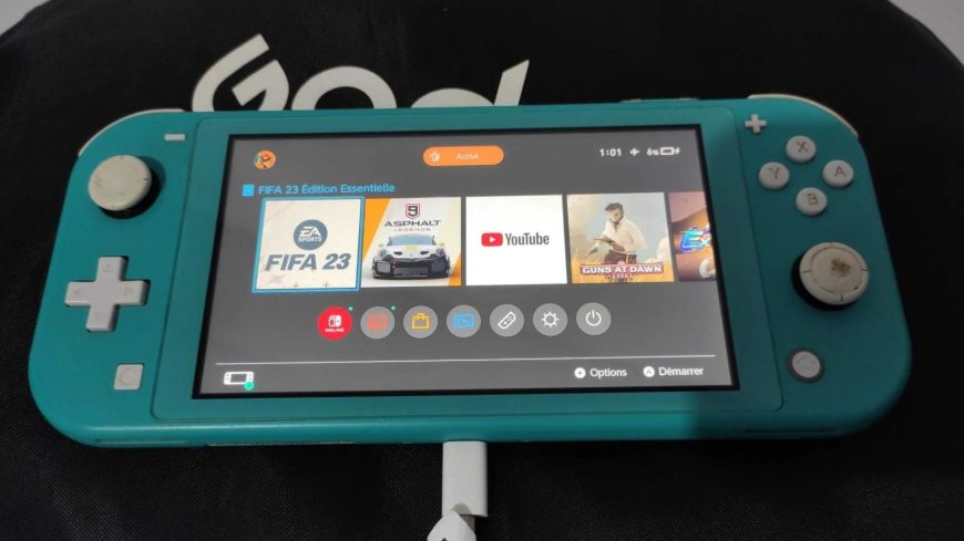 Pack-Nintendo-Switch-Lite-avec-FIFA-23-et-Pochette-Occasion-320-DT-2