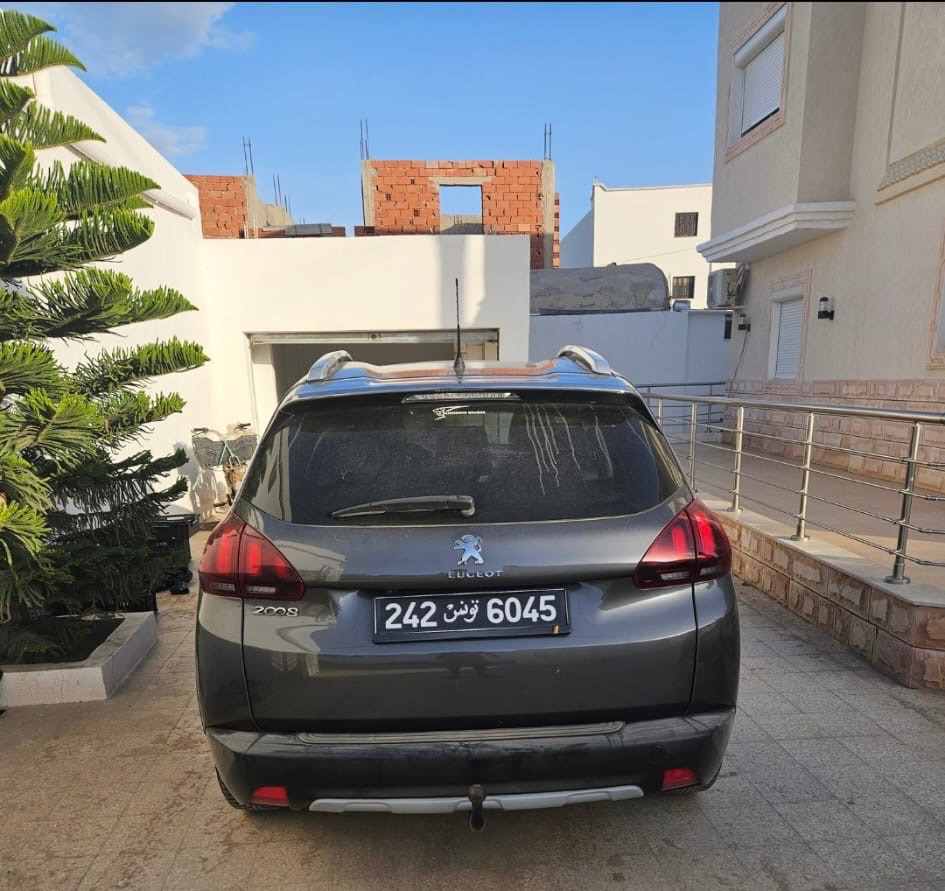 Peugeot-2008-2019-A-vende-Zarzis-48000-DT-2