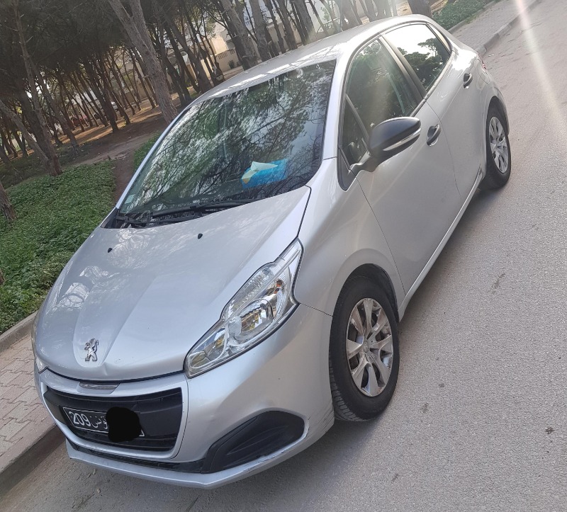 Peugeot-208-2019-A-vendre-Tunis-29500-DT