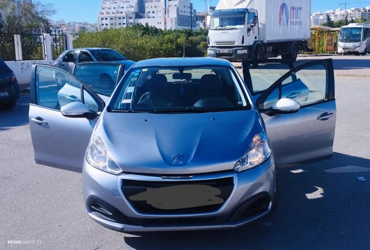 Peugeot-208-2020-87700-Km-El-Mourouj-32800-dinars-proxity.tn-annonces-tunisie-voiture-occasion-a-vendre-2