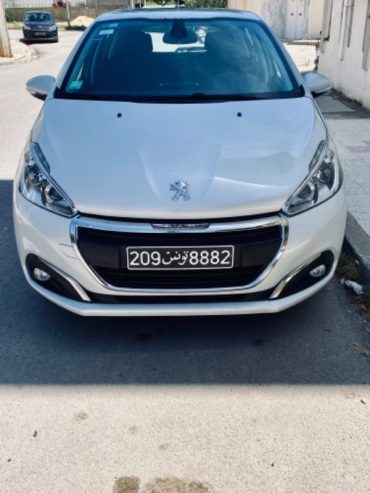 Peugeot-208-Roland-Garros-2019-Vue-avant-Voiture-en-bon-etat-Sousse