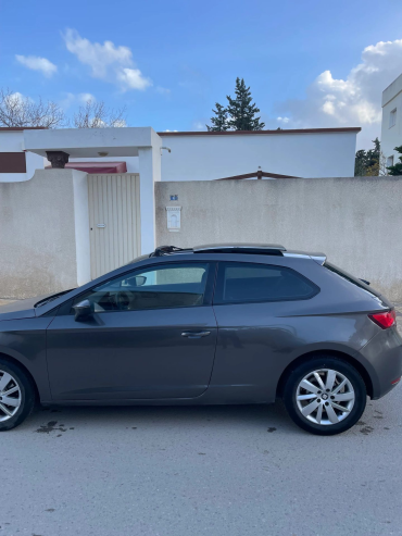 Seat Leon SC 2016 – 105 000 km – Mutuelleville – 46 500 DT (Négociable)