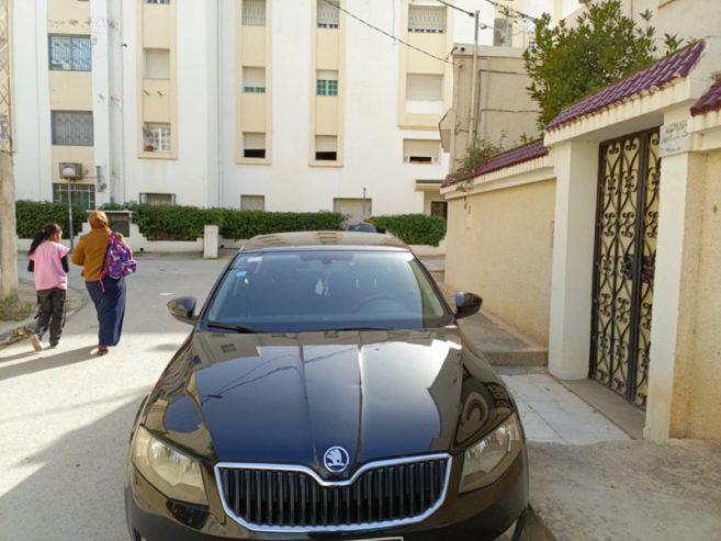 Skoda-Octavia-Essence-2015-Manouba-41000-dinars