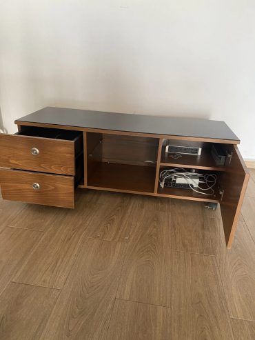 Table-basse-pour-television-Borj-Louzir-200-DT-proxity.tn-annonces-tunisie-meuble-occasion-a-vendre-1