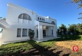 Villa S+4 à Louer à Jinen Hammamet – 3500 DT/mois