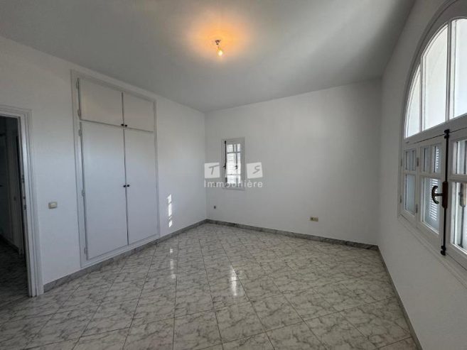 Villa S+4 à Louer à Jinen Hammamet – 3500 DT/mois